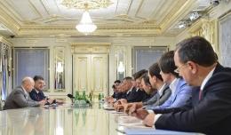 Порошенко назвал кандидатуры на должности министра обороны и главы Генштаба