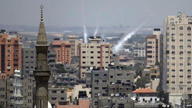 Перемирие Израиля с сектором Газа провалилось: авиаудары возобновлены
