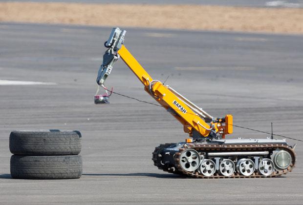 Українська армія отримала двох роботів