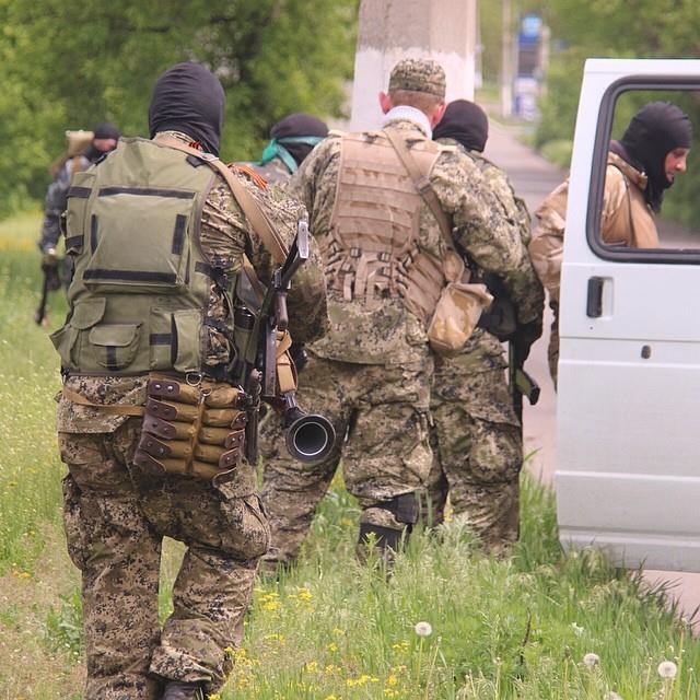 Террористы похитили из луганского интерната 60 детей-сирот и везут их в Россию