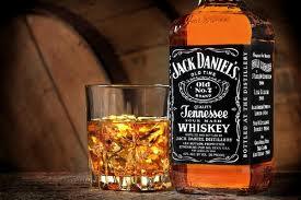 Росспоживнагляд знайшов у віскі Jack Daniels засіб від кліщів