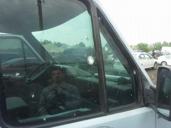 На Донеччині обстріляли мікроавтобус: загинули двоє пасажирів