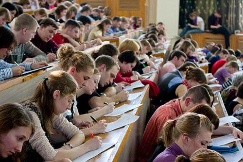 Понад 11 тис. студентів з Донбасу поступили на навчання в ВНЗ у різних областях