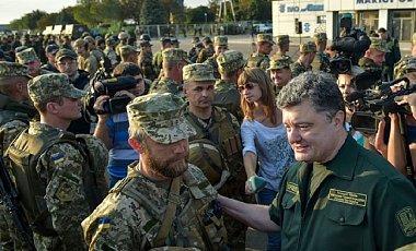 Порошенко обещает взвешенные решения по фактам гибели военных на Донбассе