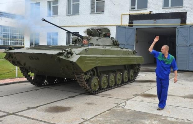 Силам АТО на Донбассе передали 16 бронемашин