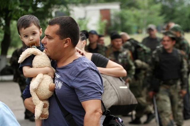 На Донбасс вернулись почти 40 тыс. беженцев — ГСЧС