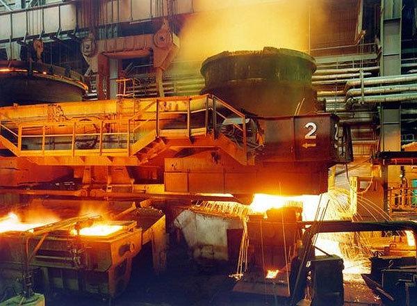 Виробництво сталі в Україні впало на 37% в серпні