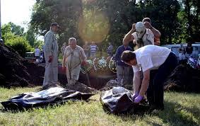 В Славянске обнаружили три массовых захоронения