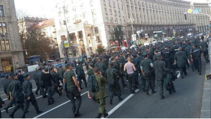 В Киеве бойцы Нацгвардии пикетируют АП (ОНЛАЙН-ТРАНСЛЯЦИЯ)