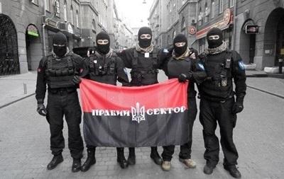 Правопорядок в центре Киева сегодня будет обеспечивать «Правый сектор»