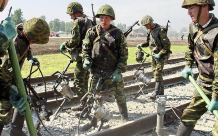 Россия продолжает переброску войск к украинской границе — Тымчук