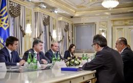Порошенко призвал Турцию усилить сотрудничество для защиты прав крымских татар