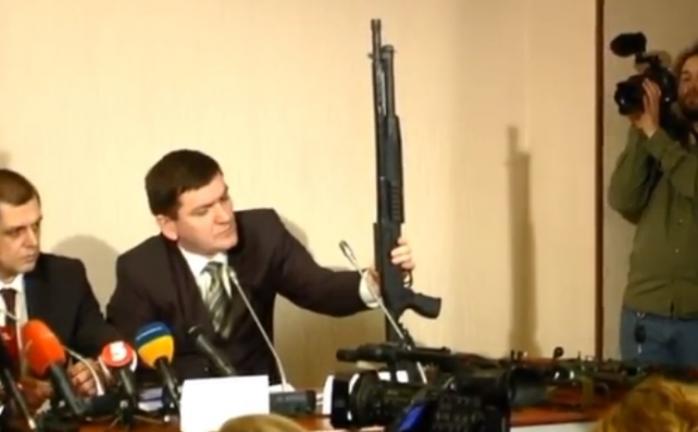 Прокуроры рассказали, что мешает расследовать расстрелы на Майдане, и показали оружие (ФОТО)