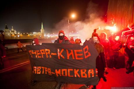 У Москві п’ятеро активістів потрапили до поліції за підтримку України (ФОТО)