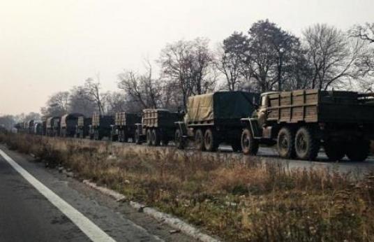 На Донбасс продолжает прибывать российская боевая техника