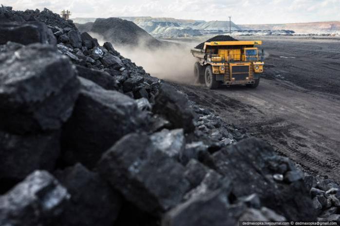 Прикордонники затримали на кордоні з РФ вантажівку з 61,5 т вугілля