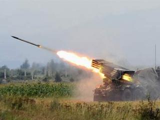 В течение дня боевики 12 раз обстреляли позиции украинских бойцов