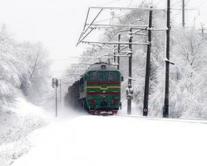 Через негоду в Україні запізнюються близько 20 потягів