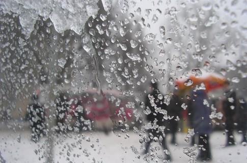 Гидрометцентр завтра обещает на большей части Украины мокрый снег