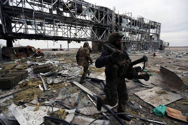Возобновился штурм аэропорта Донецка, есть раненые — Бирюков