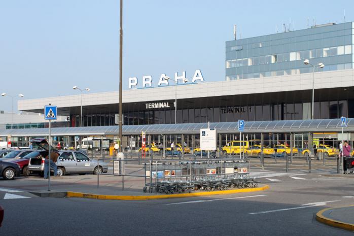 Аеропорт у Празі вирішили обладнати сканерами облич для пошуку терористів