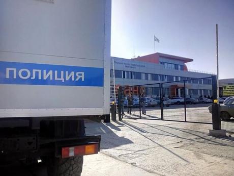 Cпецслужби Росії оточили будівлю кримськотатарського телеканалу ATR