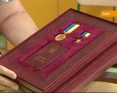 Порошенко присвоїв п’ятьом активістам звання Герой України посмертно