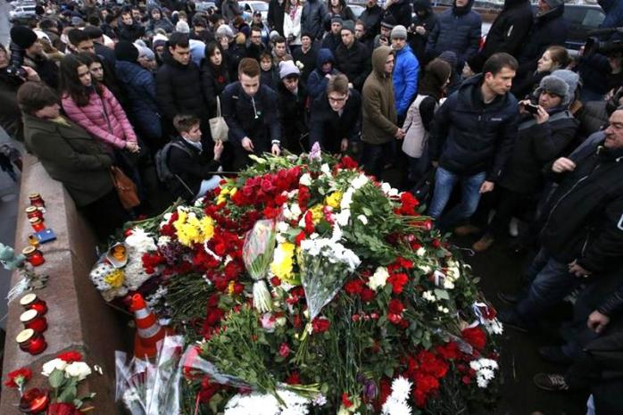 В Москве проходит траурное шествие памяти Бориса Немцова (ТРАНСЛЯЦИЯ)
