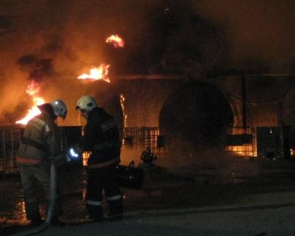 В Славянске произошел пожар на автозаправке: обгорела женщина (ФОТО)