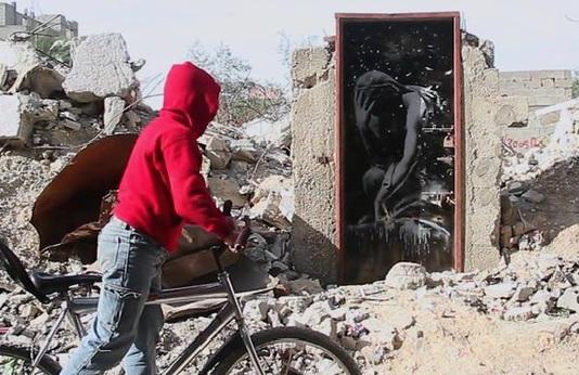 Палестинець продав роботу Бенксі на дверях свого зруйнованого будинку за смішні гроші (ФОТО)