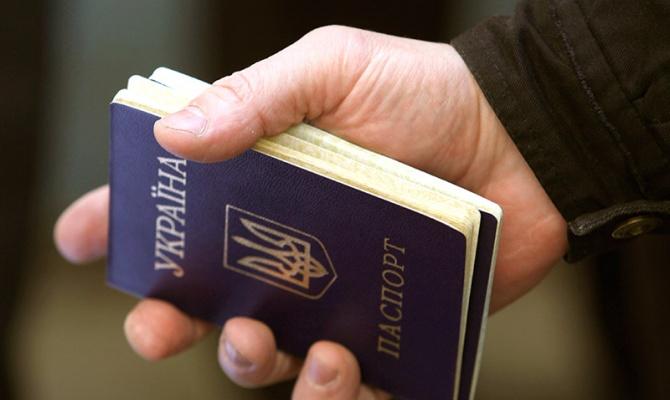 Порошенко спростить отримання громадянства переслідуваними у Росії активістами (ВІДЕО)