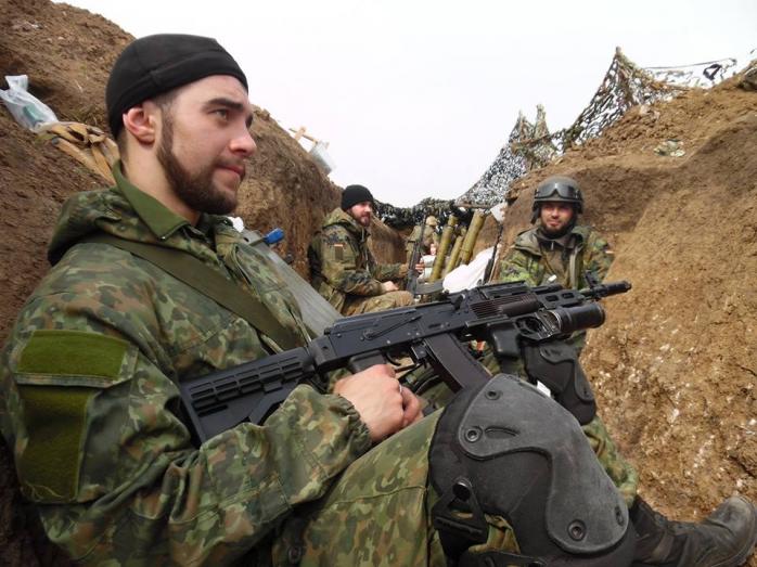 Терористи відвели артилерію від Широкиного — полк «Азов»