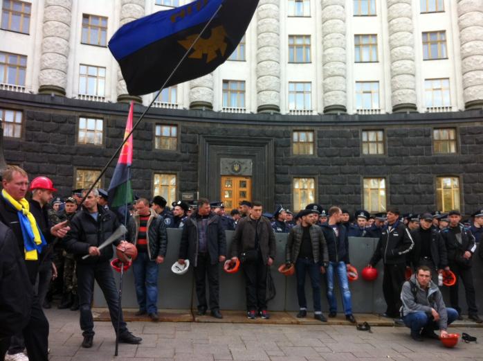 У Києві мітингуючі гірники заблокували вулицю Грушевського