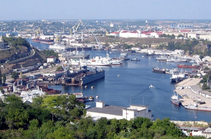 Правительство Украины решило закрыть порты в Крыму для иностранных судов