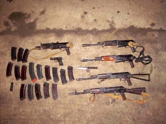 В Донецкой области задержали бандгруппировку с арсеналом оружия и взрывчатки (ФОТО)