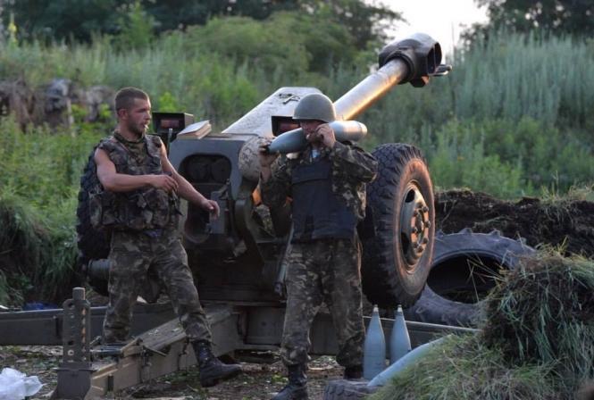 Ситуация на Донбассе: сепаратисты ведут огонь в донецком и луганском направлениях