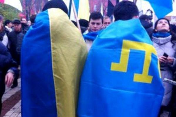 В Крыму двух активистов допросили о митинге татар и фанатах ФК «Таврия»