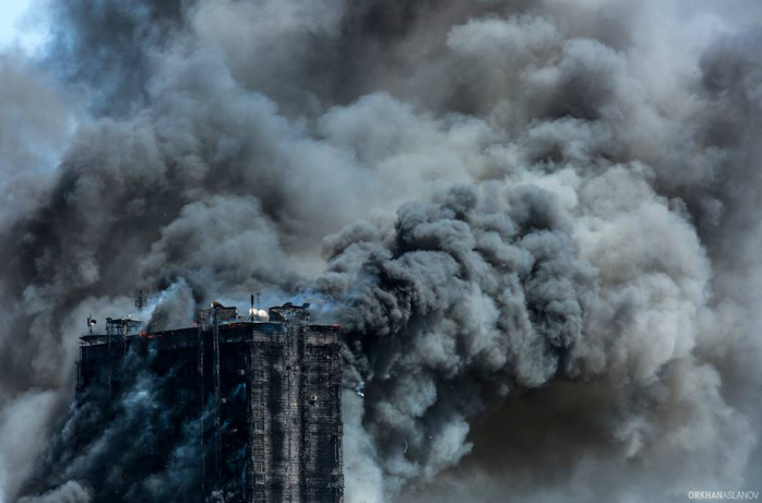 У Баку 13 осіб загинули при пожежі в житловому будинку (ФОТО)
