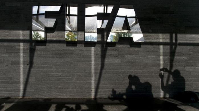 Керівників ФІФА заарештували за підозрою в рекеті та відмиванні грошей (ФОТО)