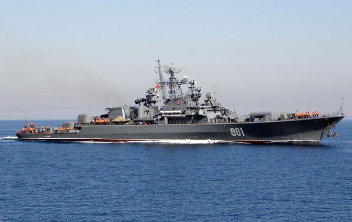 Российский корабль вел разведку у территориальных вод Украины
