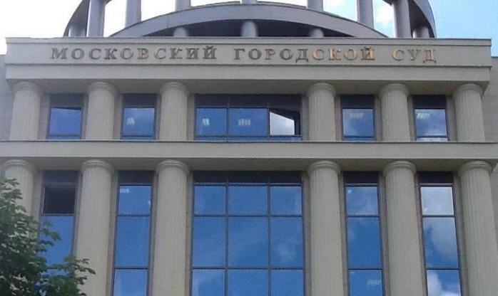 Савченко залишили під вартою до жовтня