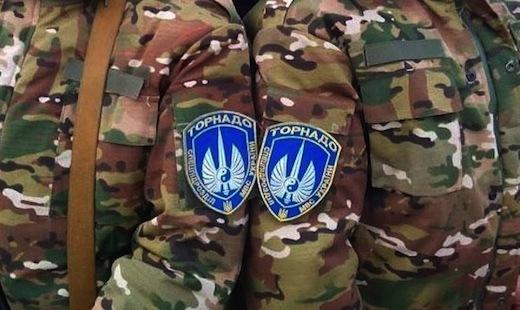 Бойцы «Торнадо» на луганской базе заминировали периметр и отказываются сложить оружие