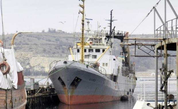 Суд арестовал судно «Черемош» за заход в порты Крыма