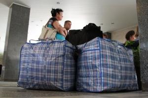 Число переселенцев из Донбасса и Крыма приближается к 1,4 млн человек