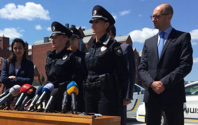 Яценюк сообщил, когда в Днепропетровске появится патрульная полиция