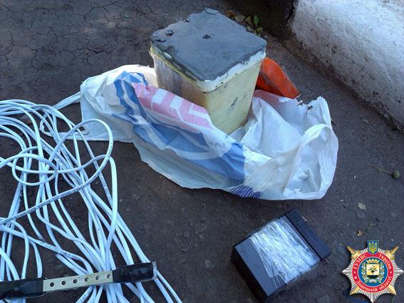 У Красноармійську знайшли бомбу біля заправки (ФОТО)