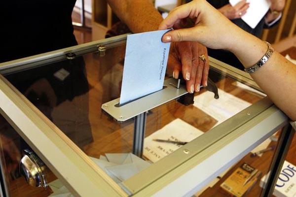 На виборах у Чернігові виборці фотографують бюлетені — ОПОРА