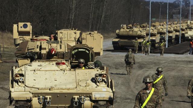 США разместят тяжелое вооружение в Латвии