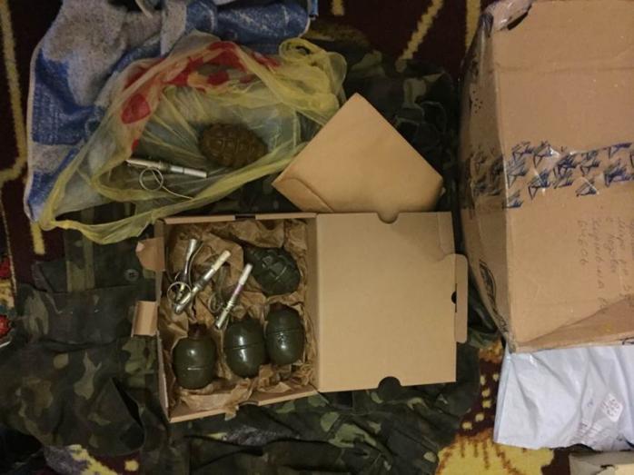 На Харківщині перехопили посилку з гранатами