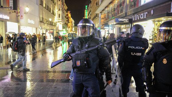 В Каталонии произошли столкновения полиции и мигрантов